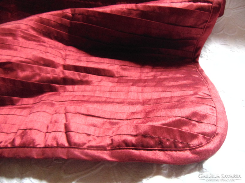 Burgundi vörös ágysál / stóla 