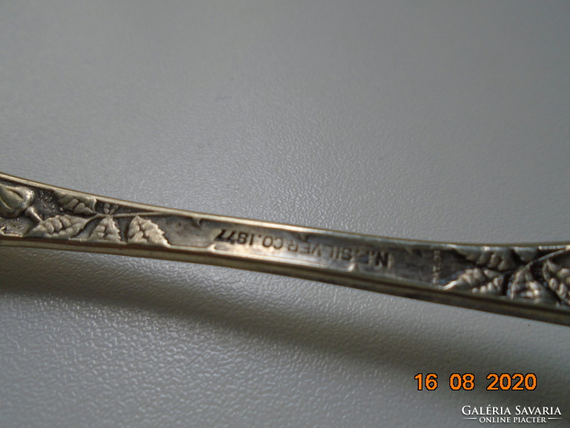 N.F. SILVERCO 1877 amerikai ezüstlemezes villa dombor vadrózsa mintával
