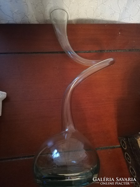 Jópofa csavart nagy üveg váza