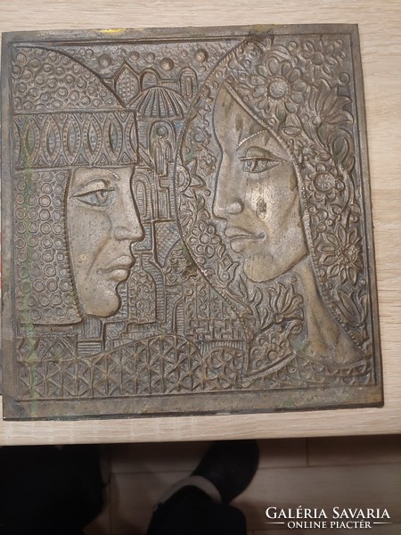 Female faces with metal relief 24 × 25 × 1 cm for about 3.5 kg of cleopatra