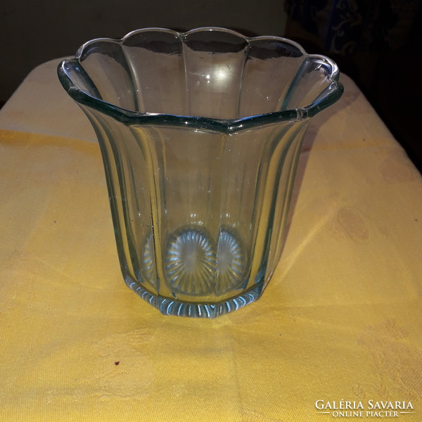Nagyon régi üveg váza