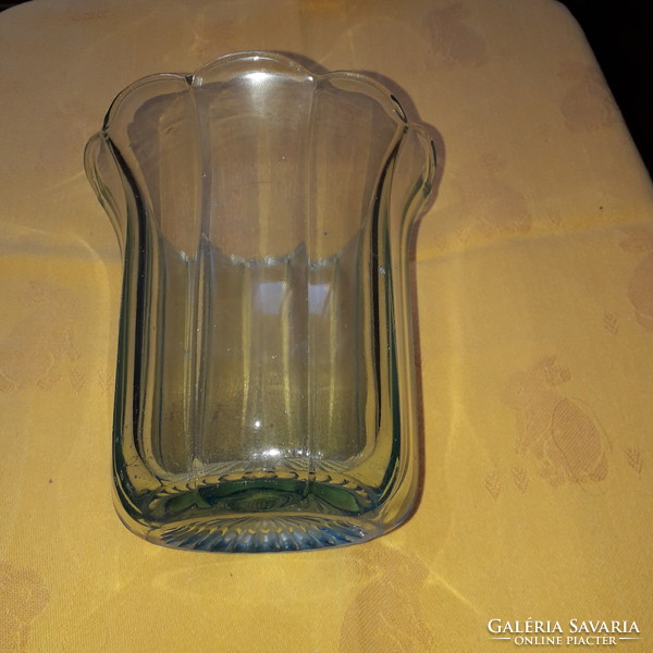 Nagyon régi üveg váza