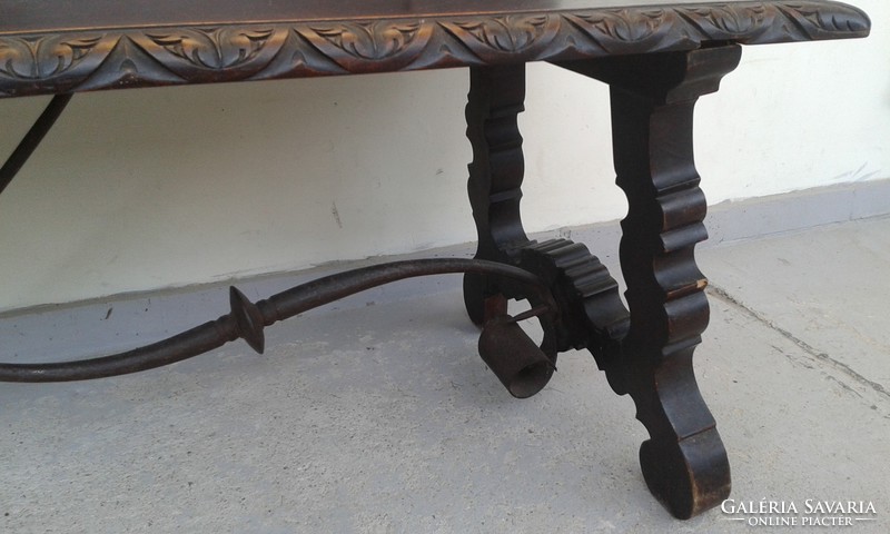 Antique Renaissance Folding Bench with Large Double-Headed Eagle Crown with Iron Straps