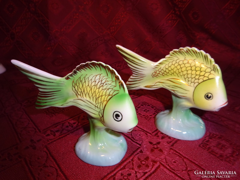 Hollóházi porcelán figura, zöldes/sárga hal, magassága 8 cm. Vanneki!