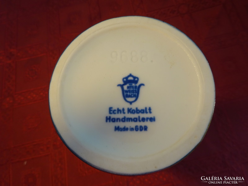 Német porcelán, kobalt kék váza, a felső széle arany bevonatú, magassága 18 cm. Vanneki!