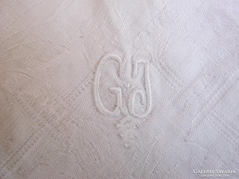 G.J. monogramos asztalkendő törlőruha