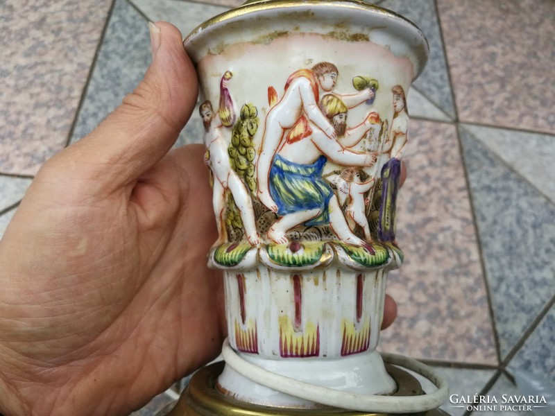 Capodimonte, Nápoly porcelán lámpa domború színes festett különleges luxus jellegű antik darab!