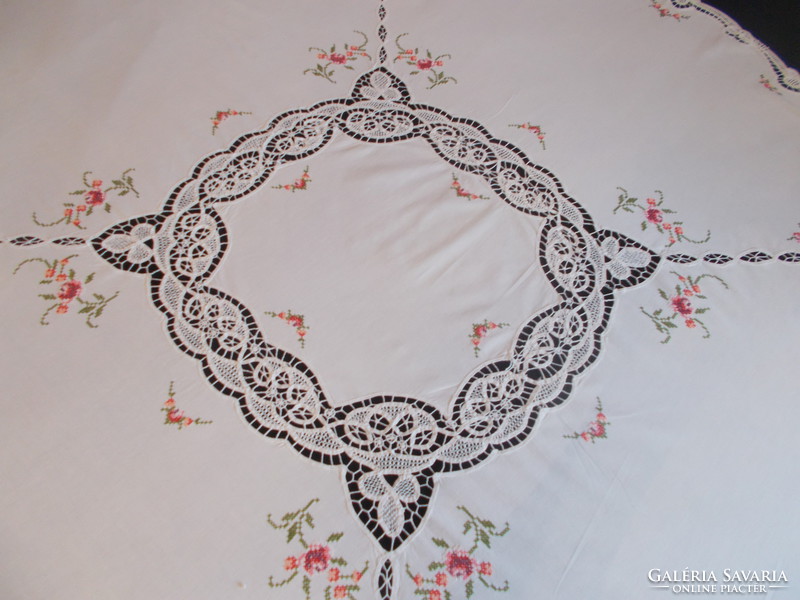 Beautiful big round antique snow white beaten lace needlework tablecloth