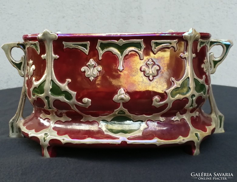 Art Nouveau majolica serving centerpiece special piece! Ox blood base glaze, colored pieces.