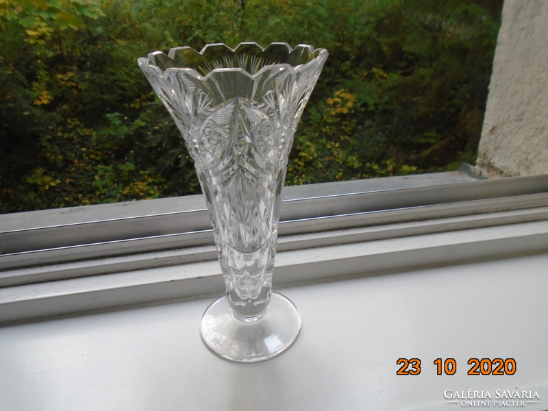 Polished faceted glass crystal vase with multiple plant patterns and grid pattern, zigzag rim