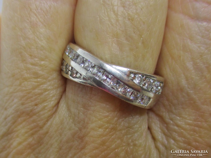 Beautiful stony silver ring