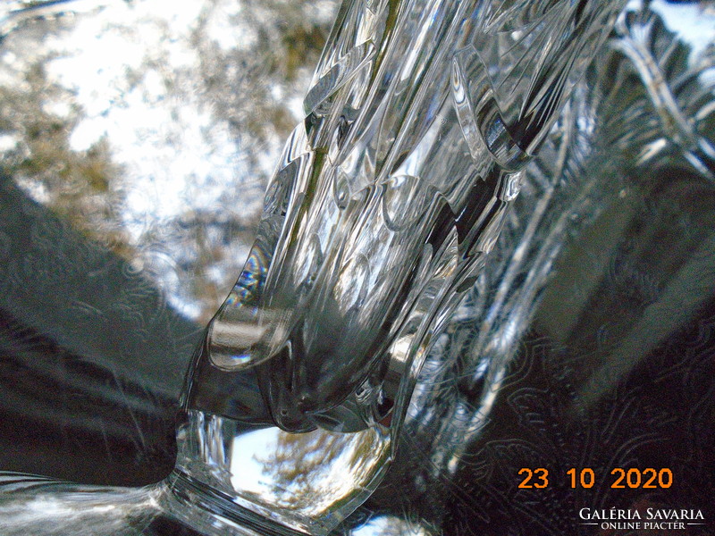 Polished faceted glass crystal vase with multiple plant patterns and grid pattern, zigzag rim