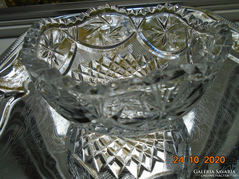 Lead crystal decorative bowl with 