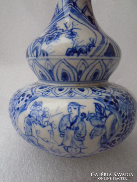 Ming Chinese blue and white porcelain vase from the Ming Dynasty time 100% hand painted