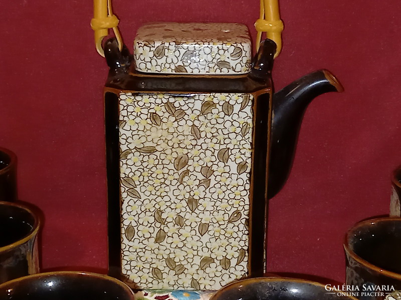 190 Fajansz kávés teás készlet szögletes levél és virág mintás kancsóval 15,5 x 10 cm 7,5x7 cm pohár