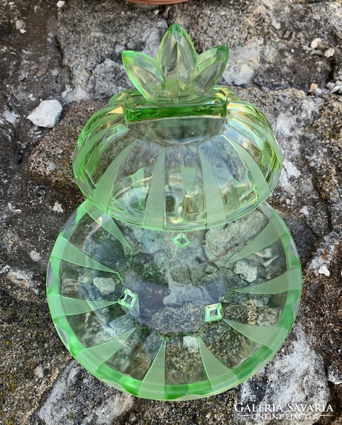 Art deco green glass bonbonier serving bowl centerpiece, box, jewelry holder, table decoration, green glass