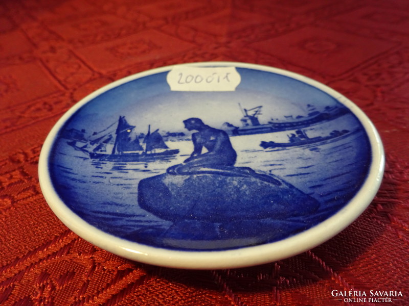 Danish porcelain mini wall plate, diameter 8.3 cm. He has!