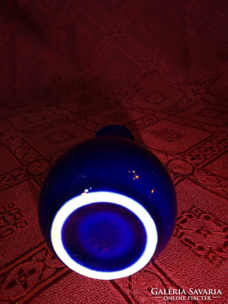 Japanese porcelain vase, cobalt blue base with gold border, height 10 cm. He has!