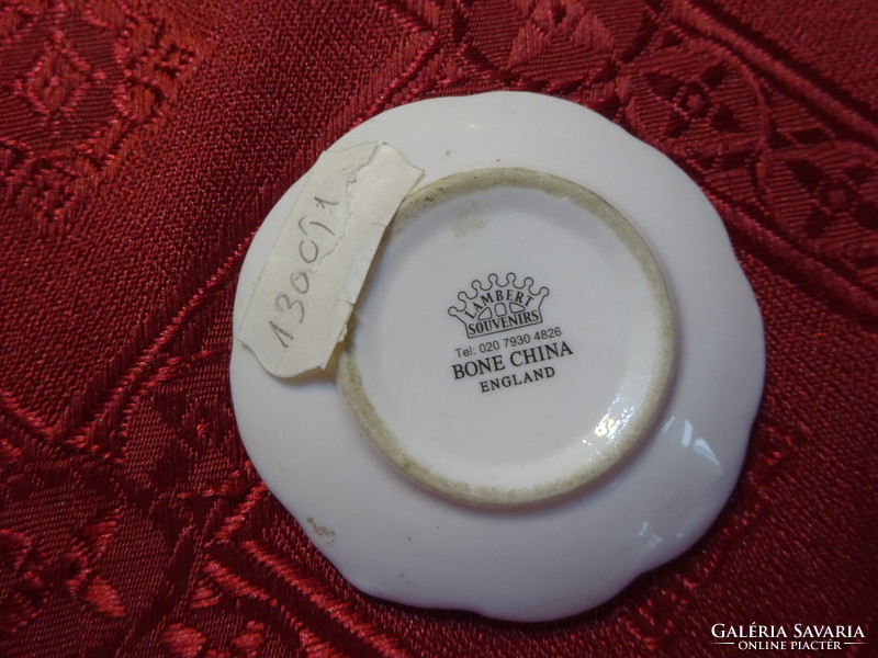 English porcelain, mini table centrepiece, with London inscription and landmarks. He has!