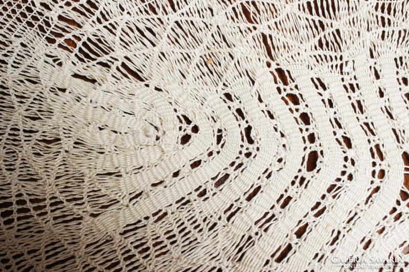 Beaten lace tablecloth with peacock motif, 2 pieces of the same, beautiful, needlework.