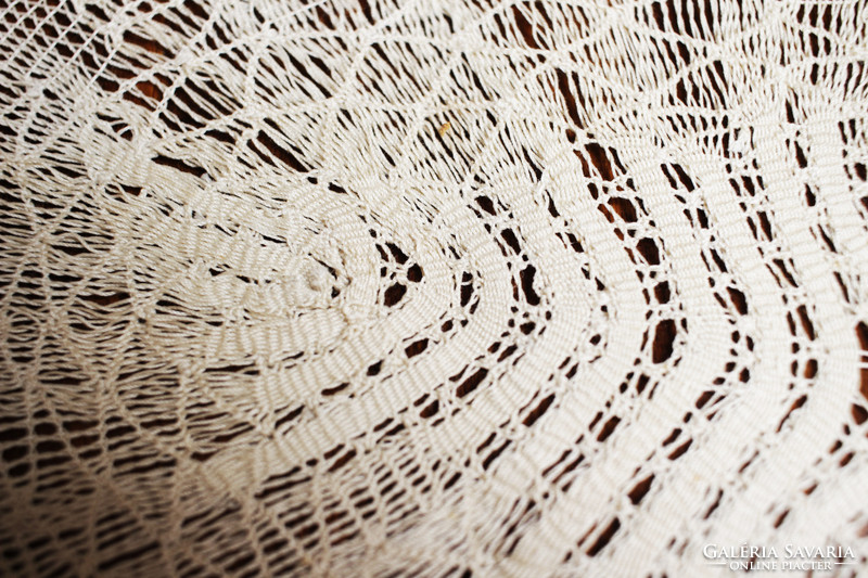 Beaten lace tablecloth with peacock motif, 2 pieces of the same, beautiful, needlework.