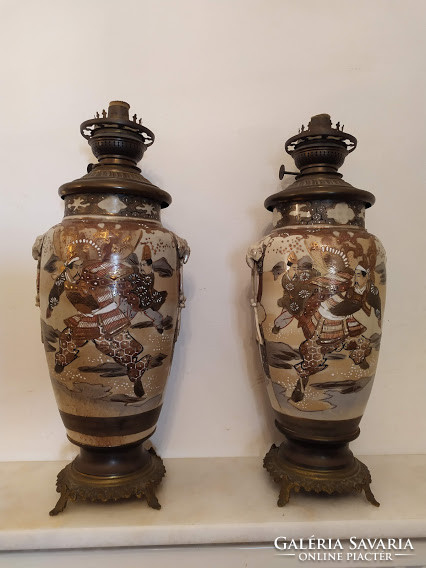 Antik 2 db patinás szép Japán satsuma porcelán petróleum lámpa réz szerelékkel Ázsia