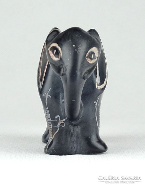 1C516 Faragott vésett fekete márvány elefánt szobor