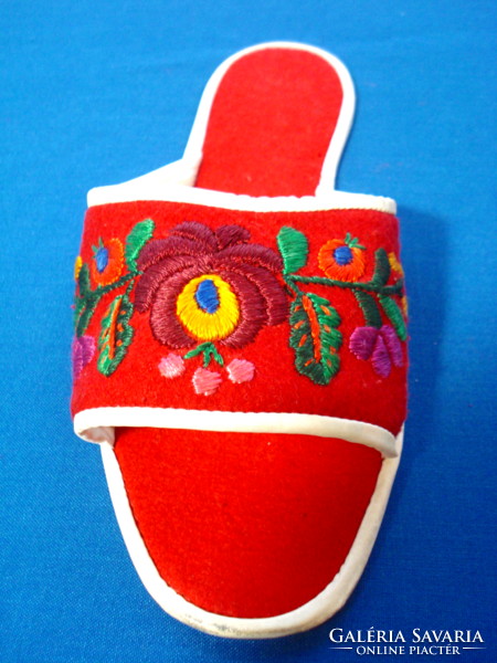 Old red, hand-embroidered, folk art post slippers (size 37)
