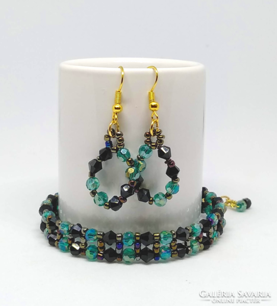 Black and green Austrian crystal bracelet and earring set