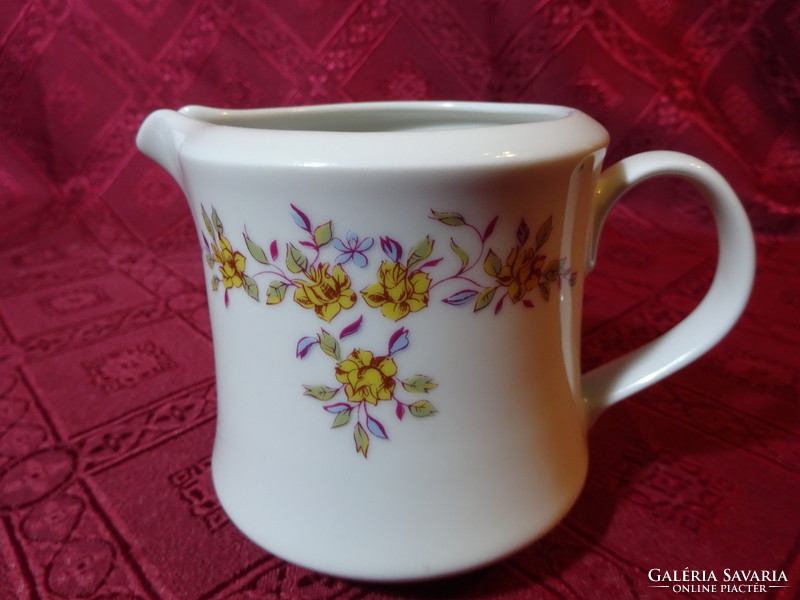Alföldi porcelán, sárga virágos tejkiöntő, magassága 8,5 cm. Vanneki!