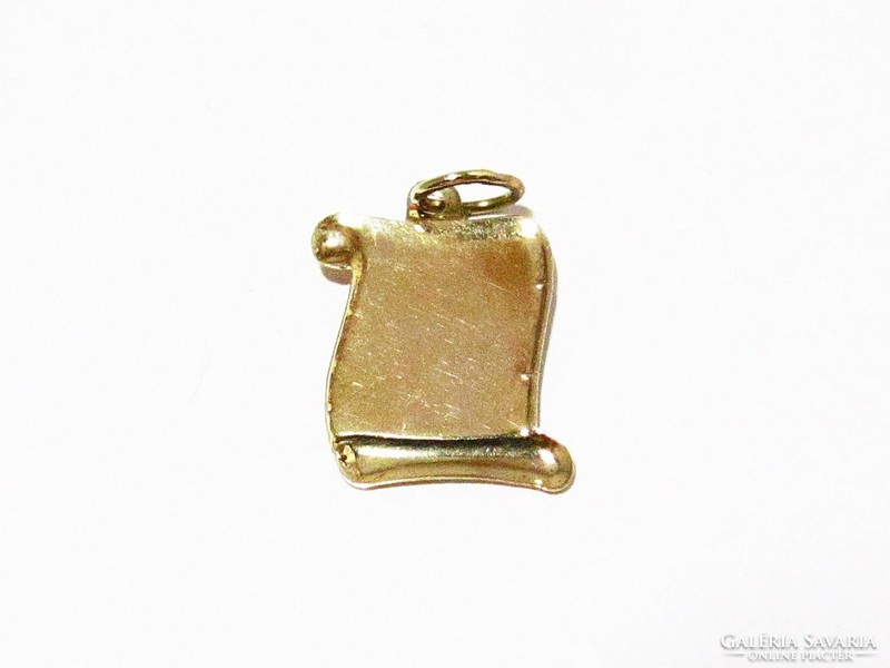Gold arrow pendant (d25-au56378)