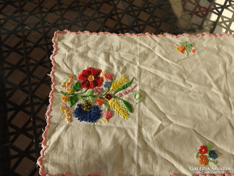 Hand-embroidered runner tablecloth