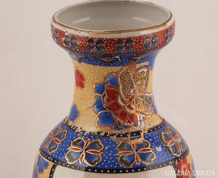 Kézzel készített kínai váza