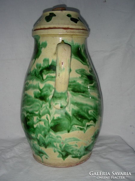Southern earthenware butter spitter