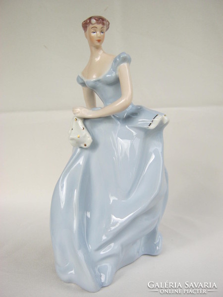 Royal Dux porcelán lány nagy méret