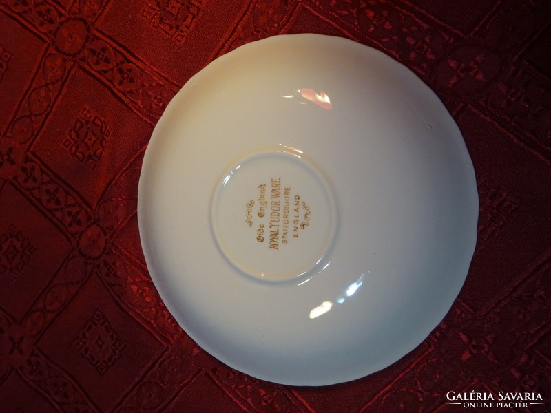 Royal tudor ware English porcelain teacup coaster, diameter 14.5 cm. He has!