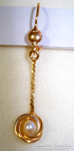 Pair of elegant gold, pearl, pendant earrings (18k)
