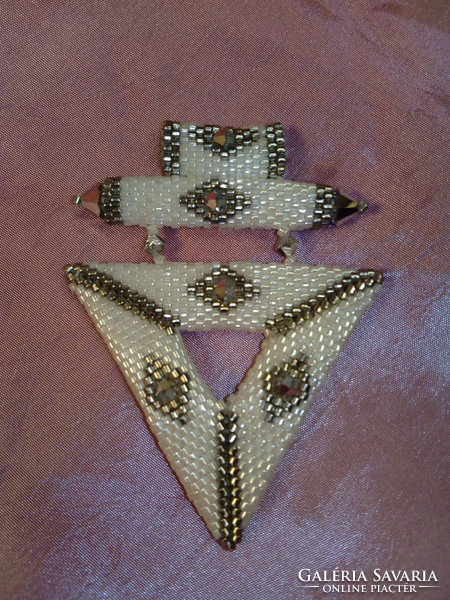 Swarovski gyönygyökből készült nyakék (135)