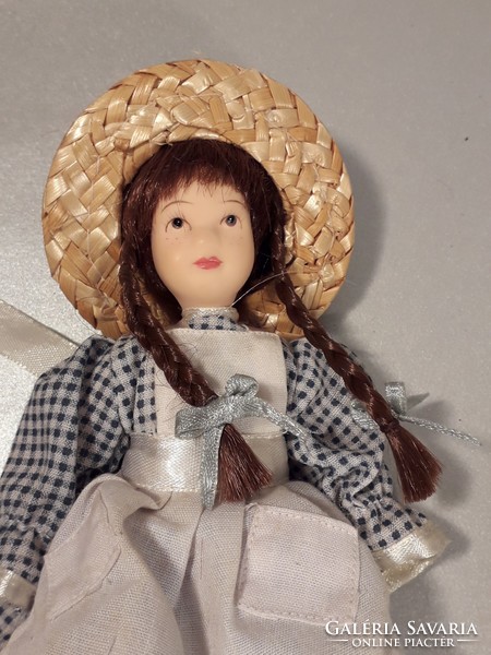 Porcelain small size doll dollhouse novel condition three pieces