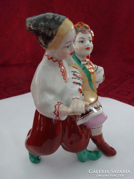 Litván népviseletű  porcelán, népi táncos pár, magassága 12,5 cm.( szovjet) Vanneki!