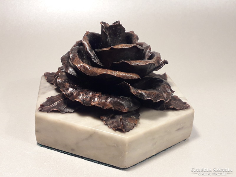 Take it take it price!!! Bronze rose on a marble base leaf weight table decoration?