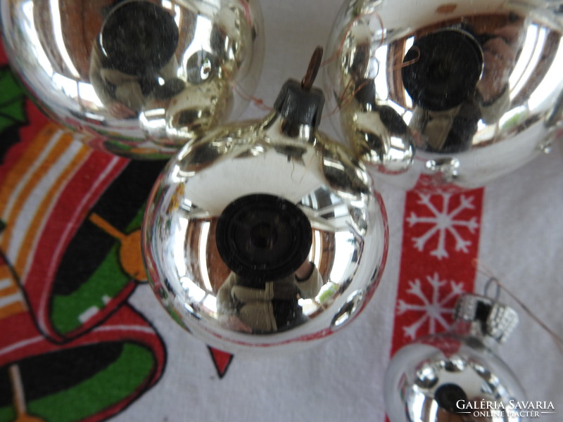 Karácsonyi dísz kollekció 23:  7 db Ezüst színű régi üveggömb  _  karácsonyfadísz gyűjteményből