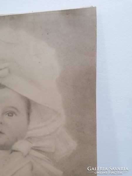 Pencil drawing depicting a charming child