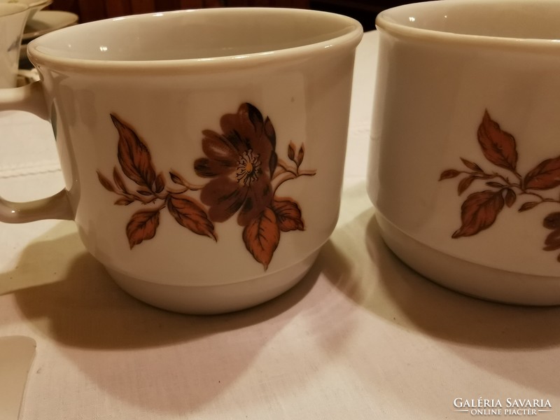 Zsolnay porcelán barna virág mintás bögre