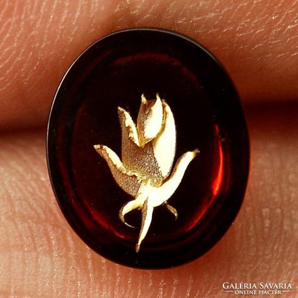 Genuine 100% Natural Engraved Baltic Amber Gemstone 0.75ct - st. Cleanliness