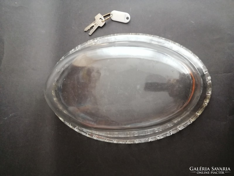 Huge polished glass insert in the center of the glass bowl - ep