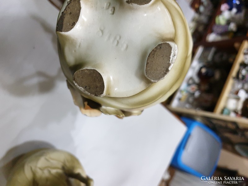 2db régi osztrák majolika váza 