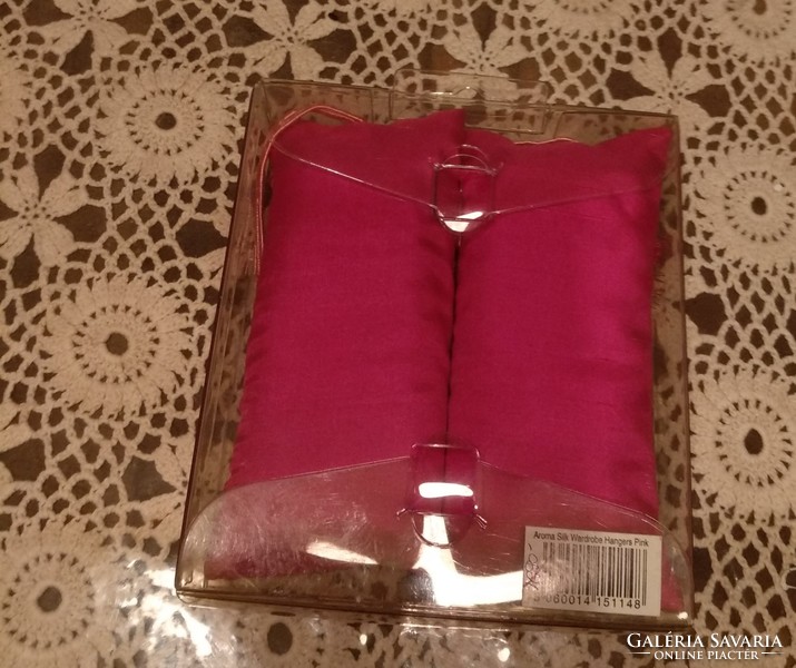 Scented silk pillow for the wardrobe, recommend!