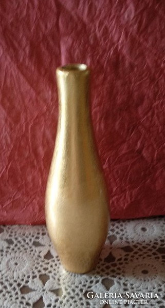 21 cm vase, probably ceramic, gold color, recommend!