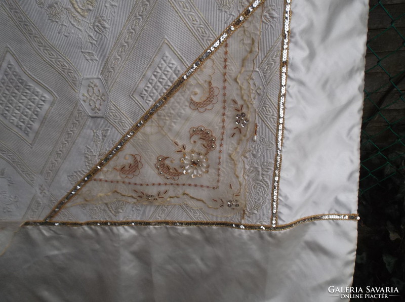 Bedspread - 215 x 200 cm - marked - cotton - silk - with gold - sewn with pearls - needlework -